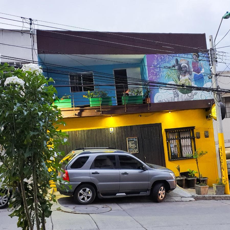 Hostal La Mercedes Street كالي المظهر الخارجي الصورة