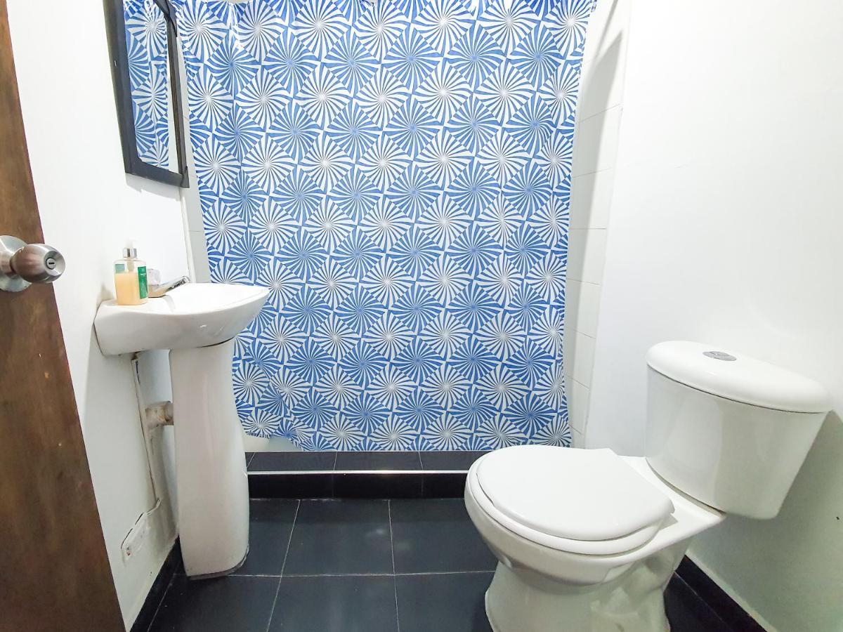 Hostal La Mercedes Street كالي المظهر الخارجي الصورة