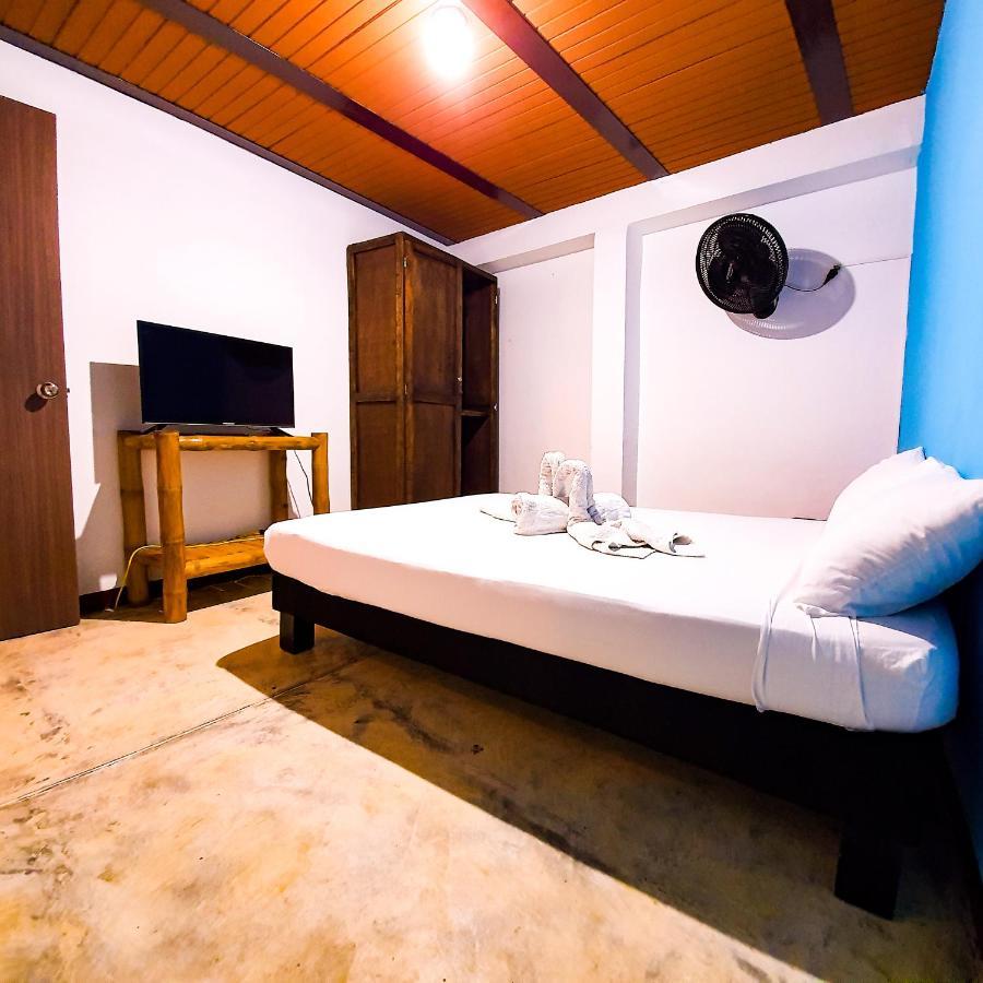 Hostal La Mercedes Street كالي المظهر الخارجي الصورة