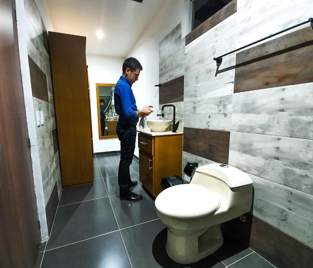 Hostal La Mercedes Street كالي المظهر الخارجي الصورة